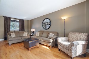 12 Lion's Park Ave, Erin, ON N0B 1T0, CA Photo 6
