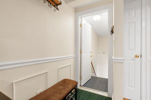 12 Maple Ave unit 3, Andover, MA 01810, USA Photo 16