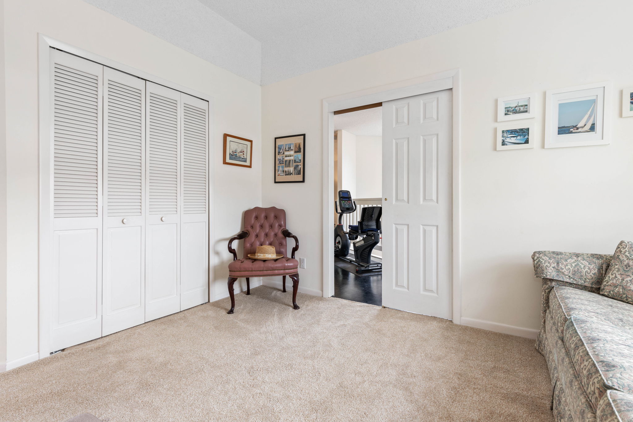  Photo 41