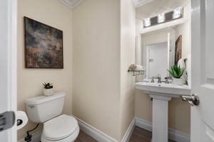  Photo 33