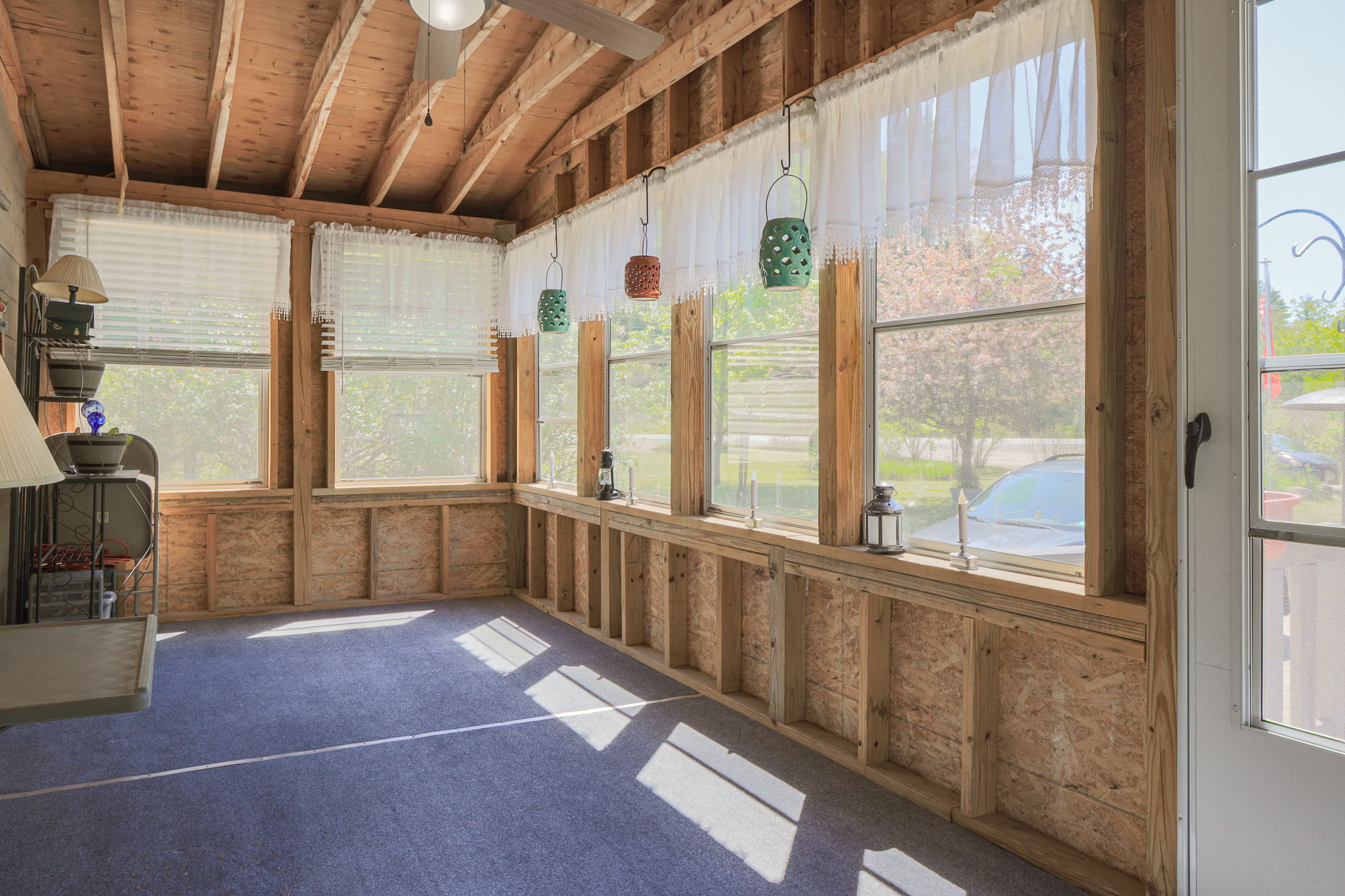 ThreeSeasonPorch-1