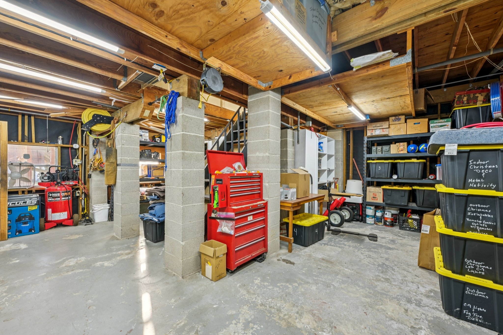 N Omega Dr-S0611-032.jpg