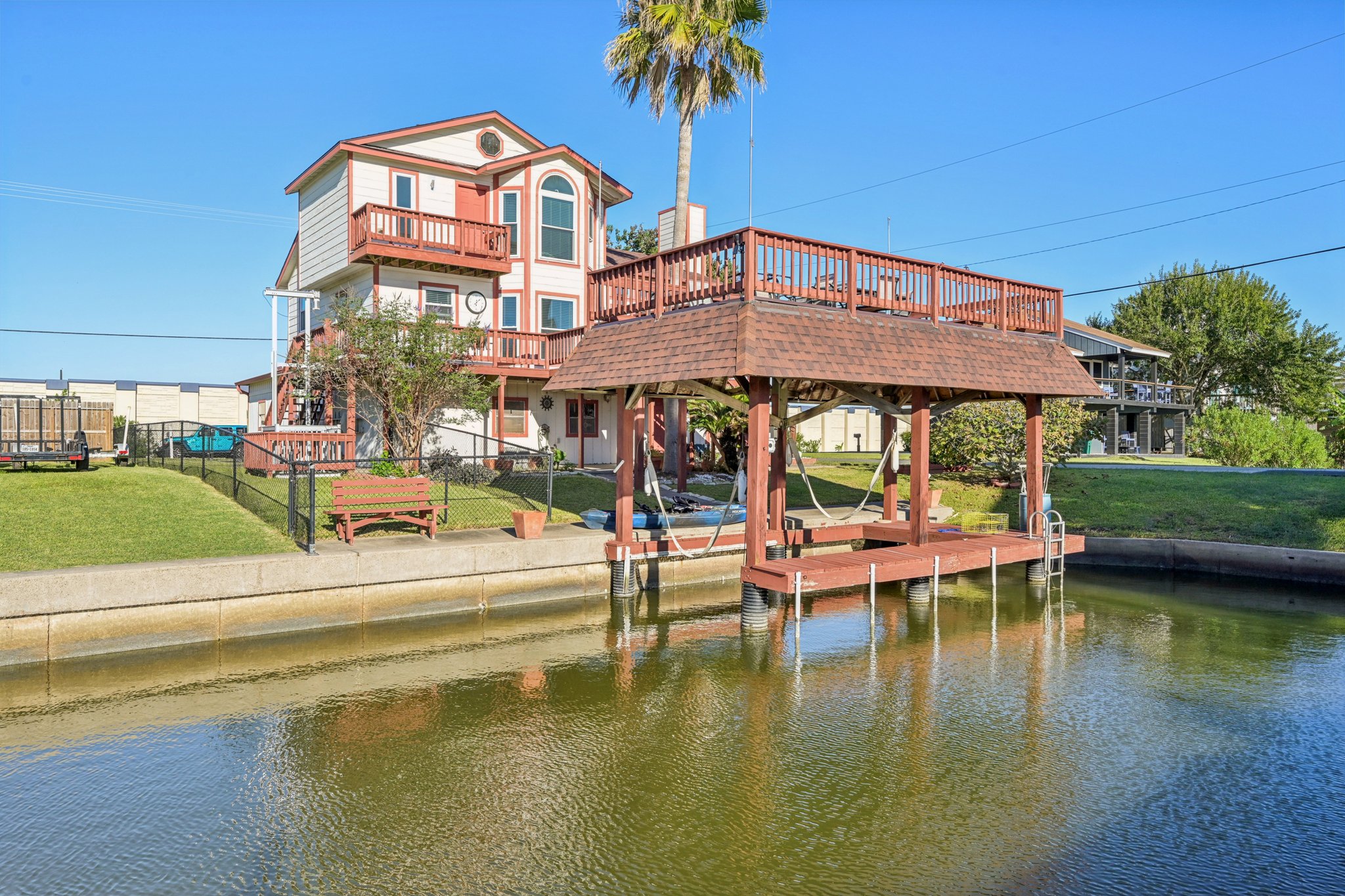 N Omega Dr-S0611-043.jpg