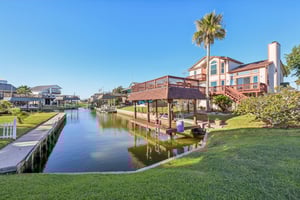 N Omega Dr-S0611-040.jpg