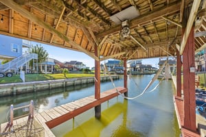 N Omega Dr-S0611-046.jpg