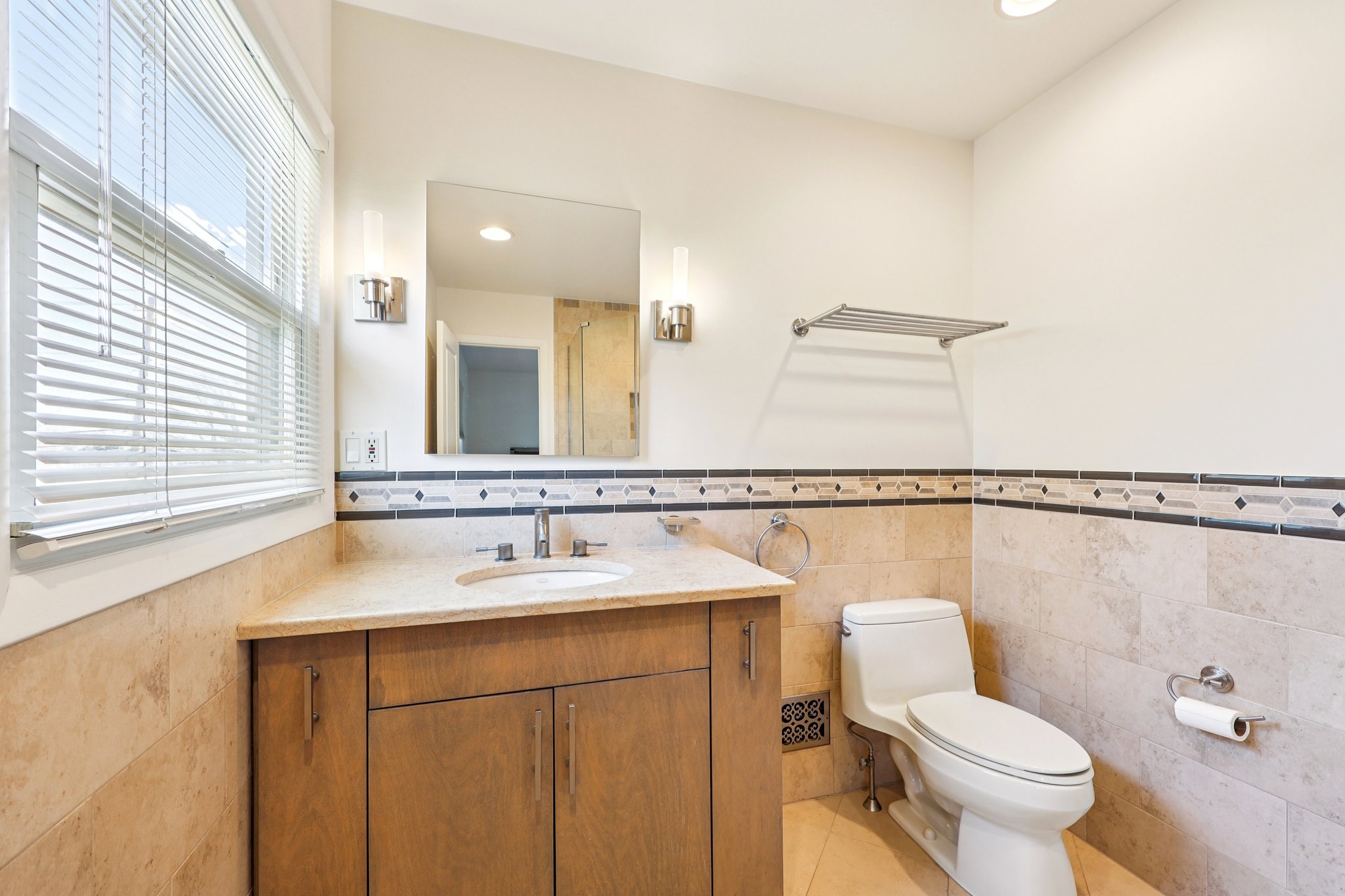 Old Oak Rd-S1803-051.jpg