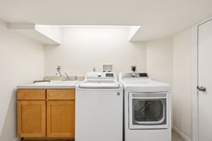 Old Oak Rd-S1803-059.jpg