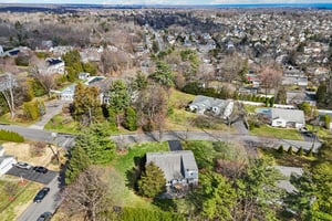 Old Oak Rd-S1903-019.jpg