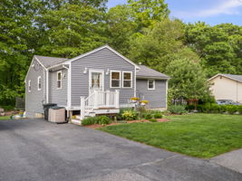 12 Princeton Dr Milford MA-45