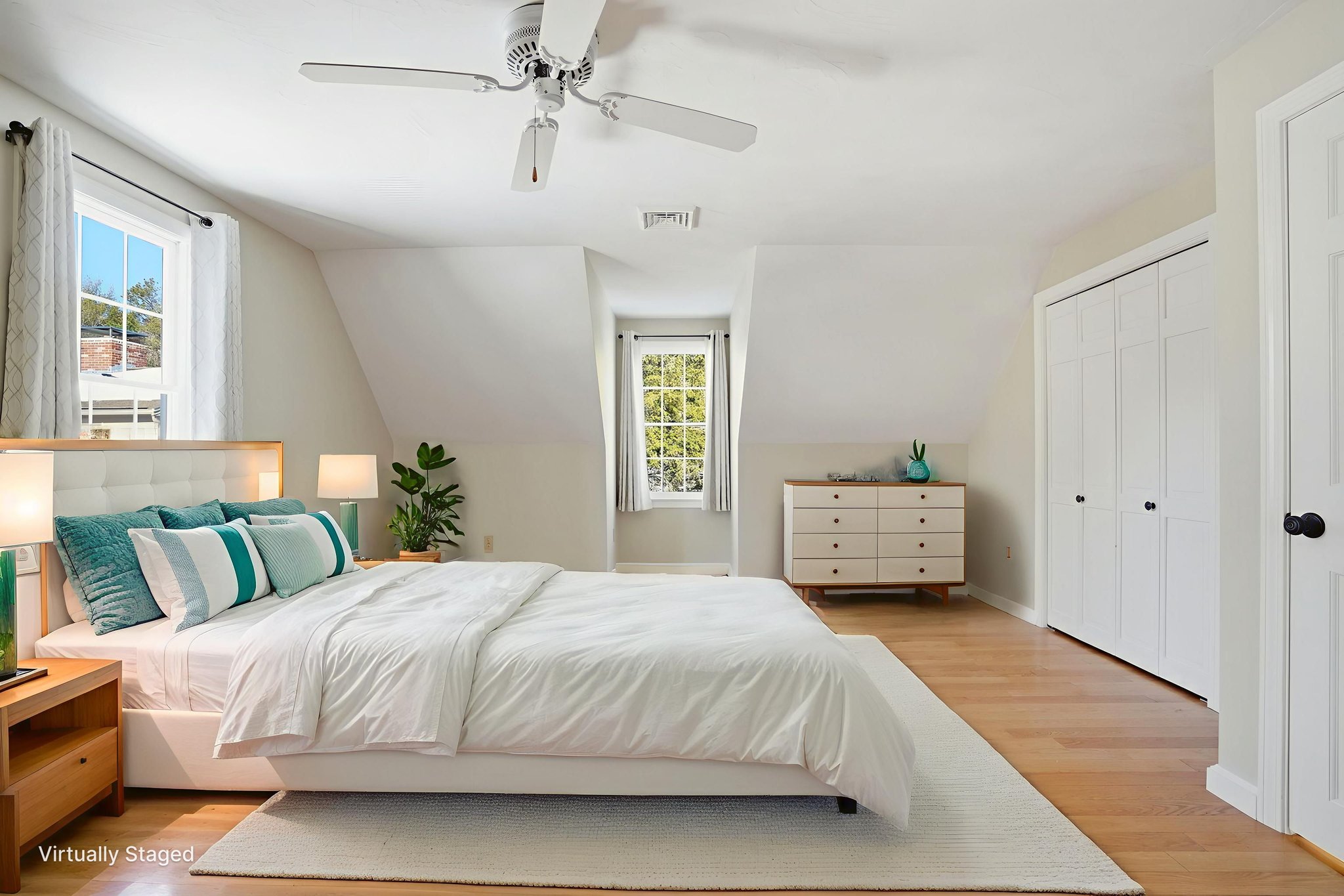 12_rachels_007 virtually staged.jpeg