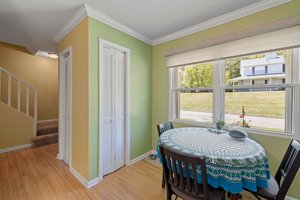 12 Rocking Porch Rd, Asheville, NC 28805, USA Photo 9