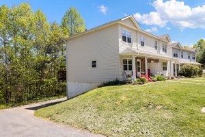 12 Rocking Porch Rd, Asheville, NC 28805, USA Photo 27