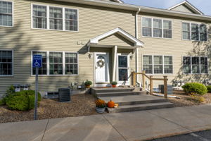  Photo 0