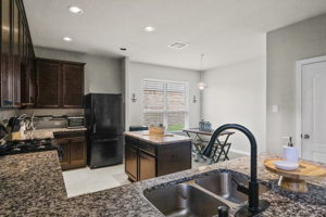 12 Sunnyvale Ln, Manvel, TX 77578, USA Photo 19