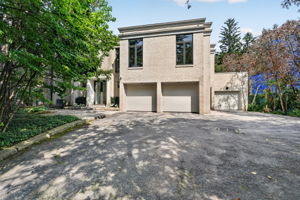 12 Tudor Gate, Toronto ON — real estate photography by Amazing Photo Video