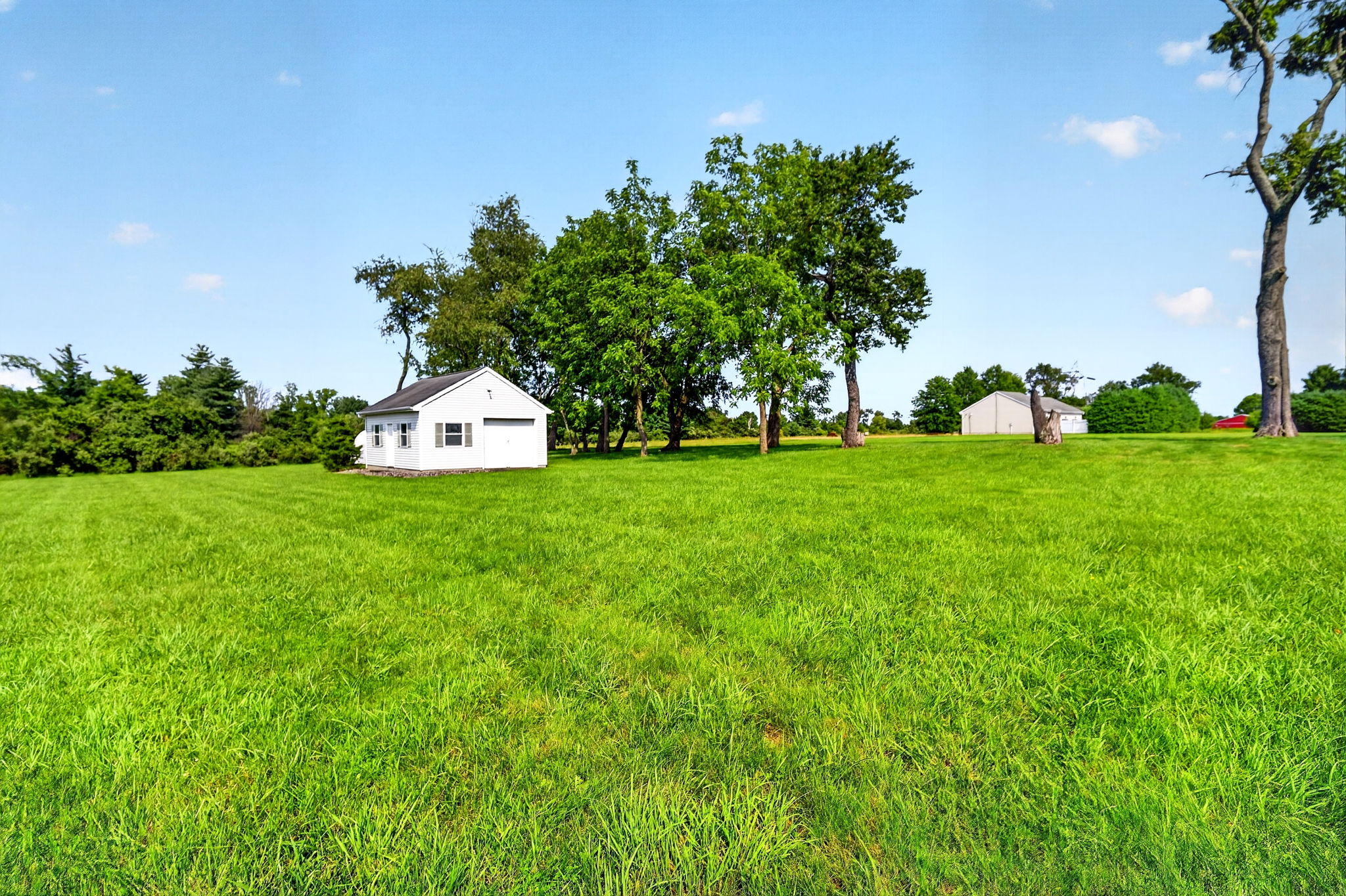 Detached Outbuilding With Electric