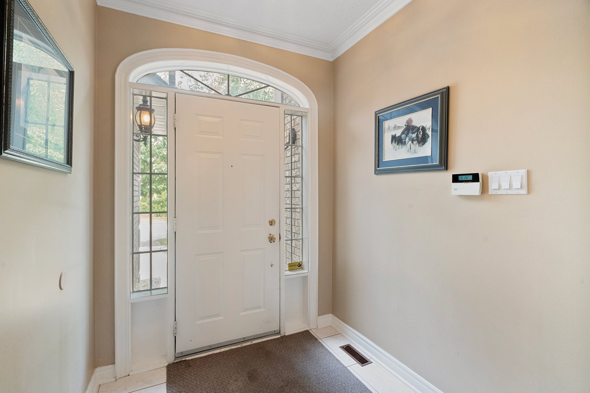 12 White Oak Crescent Richmond Hill, ON L4B 3R3