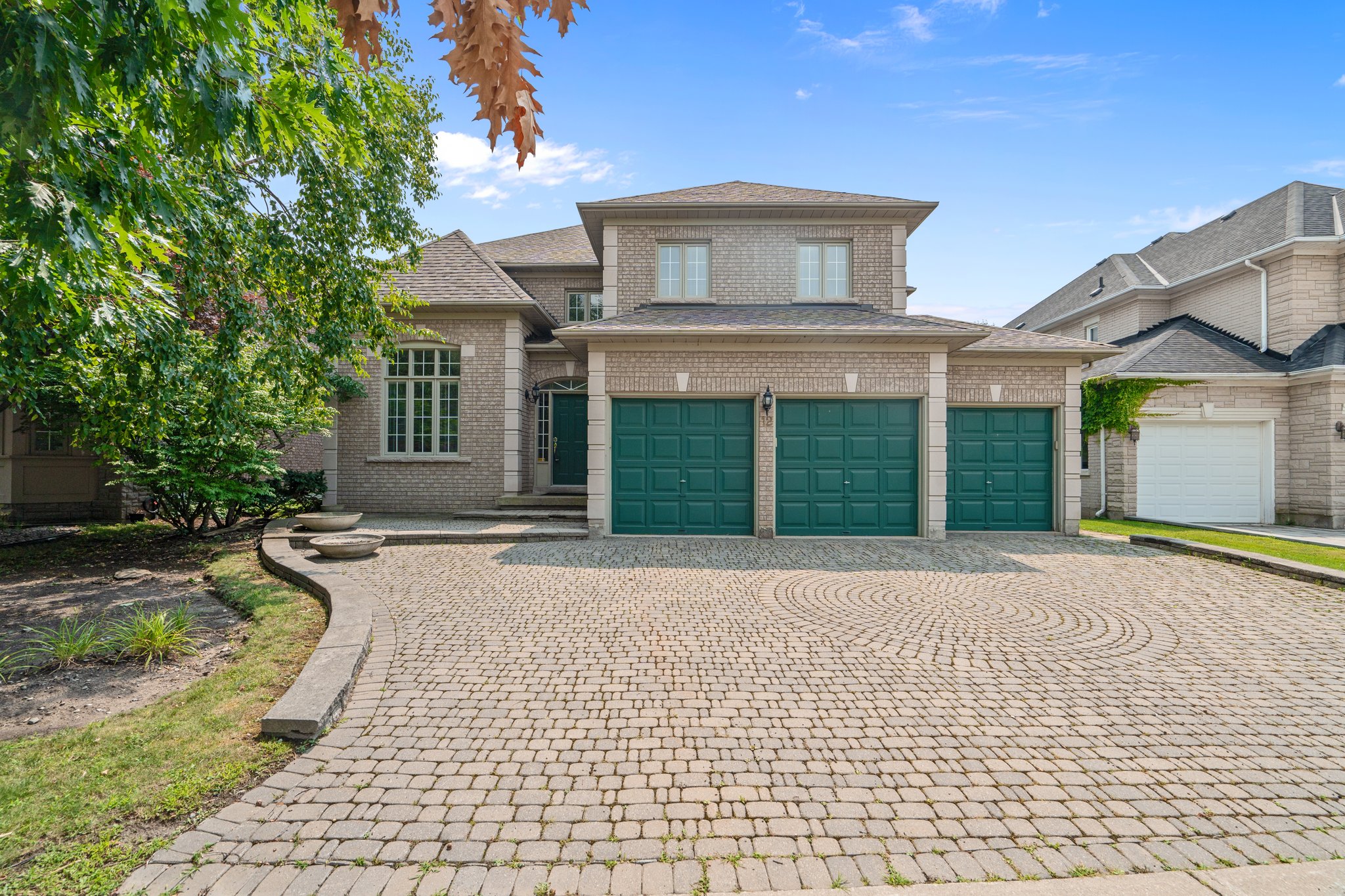 12 White Oak Crescent