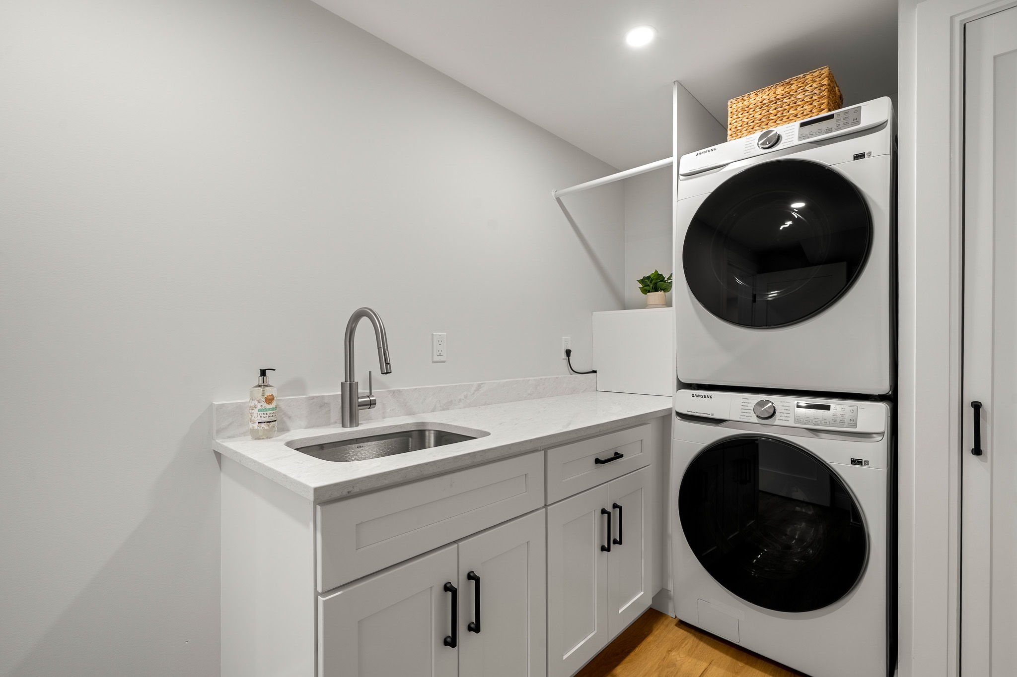 12 Woodward Ave, Gloucester, MA 01930, USA Photo 39