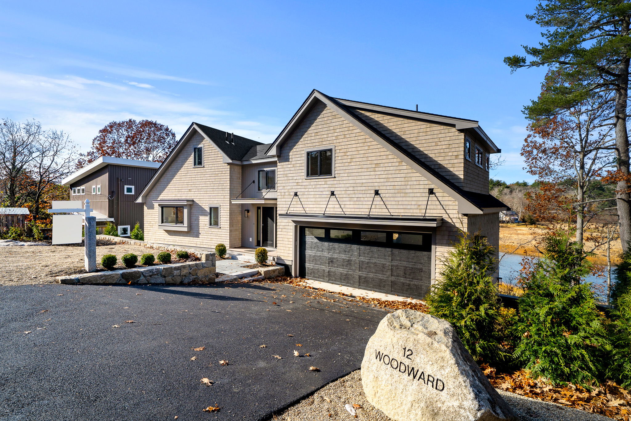 12 Woodward Ave, Gloucester, MA 01930, USA Photo 3