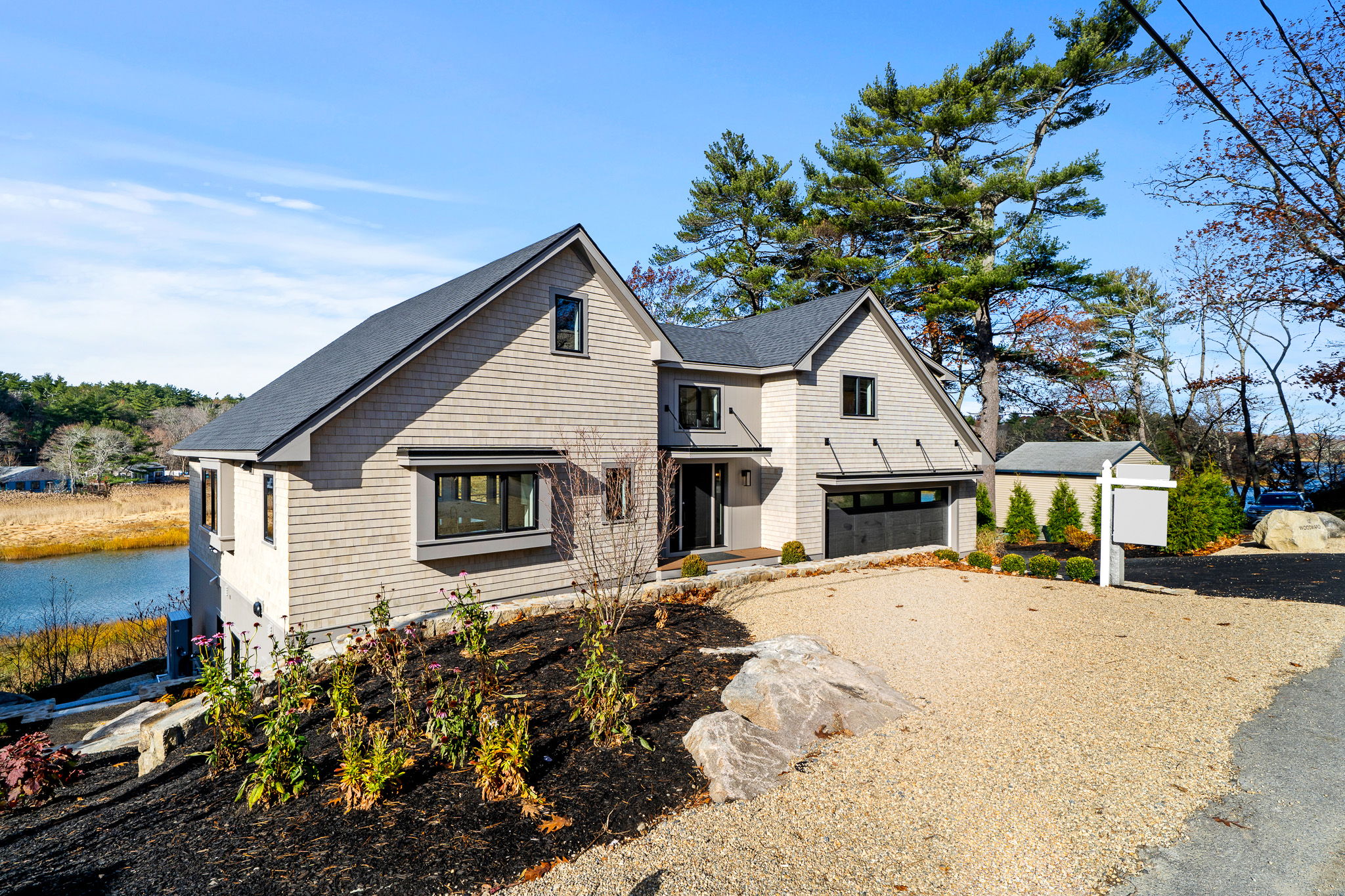 12 Woodward Ave, Gloucester, MA 01930, USA Photo 2