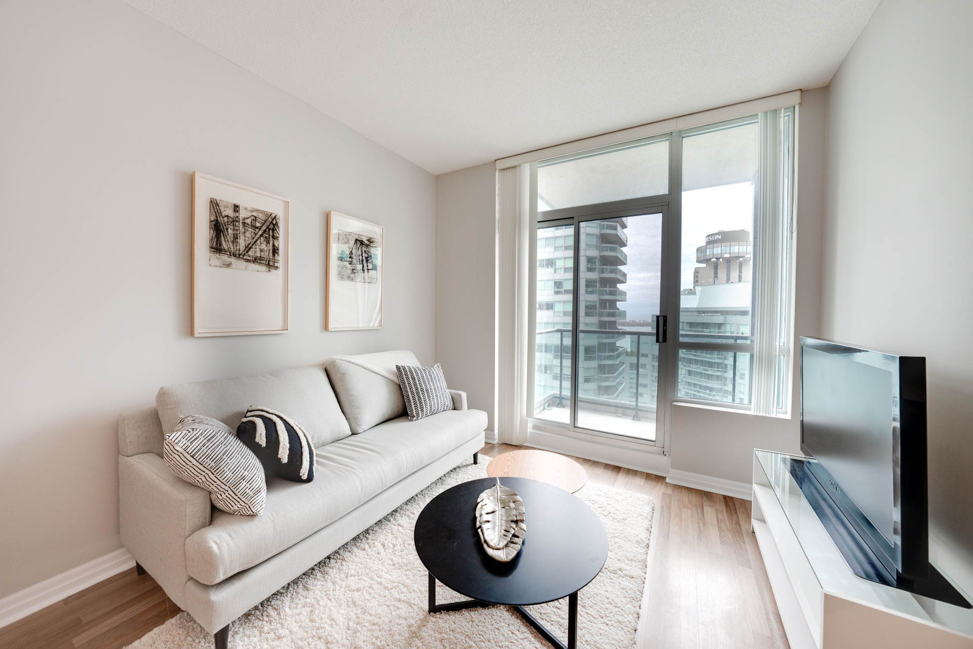 12 Yonge St Unit 2607 Toronto, ON M5E 1Z9