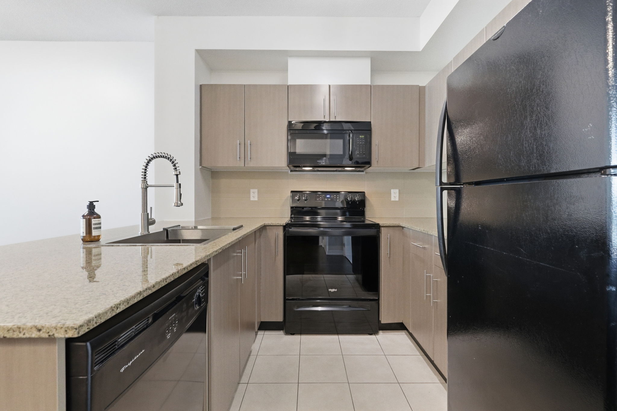 Property in Toronto — delivered property photograph 5