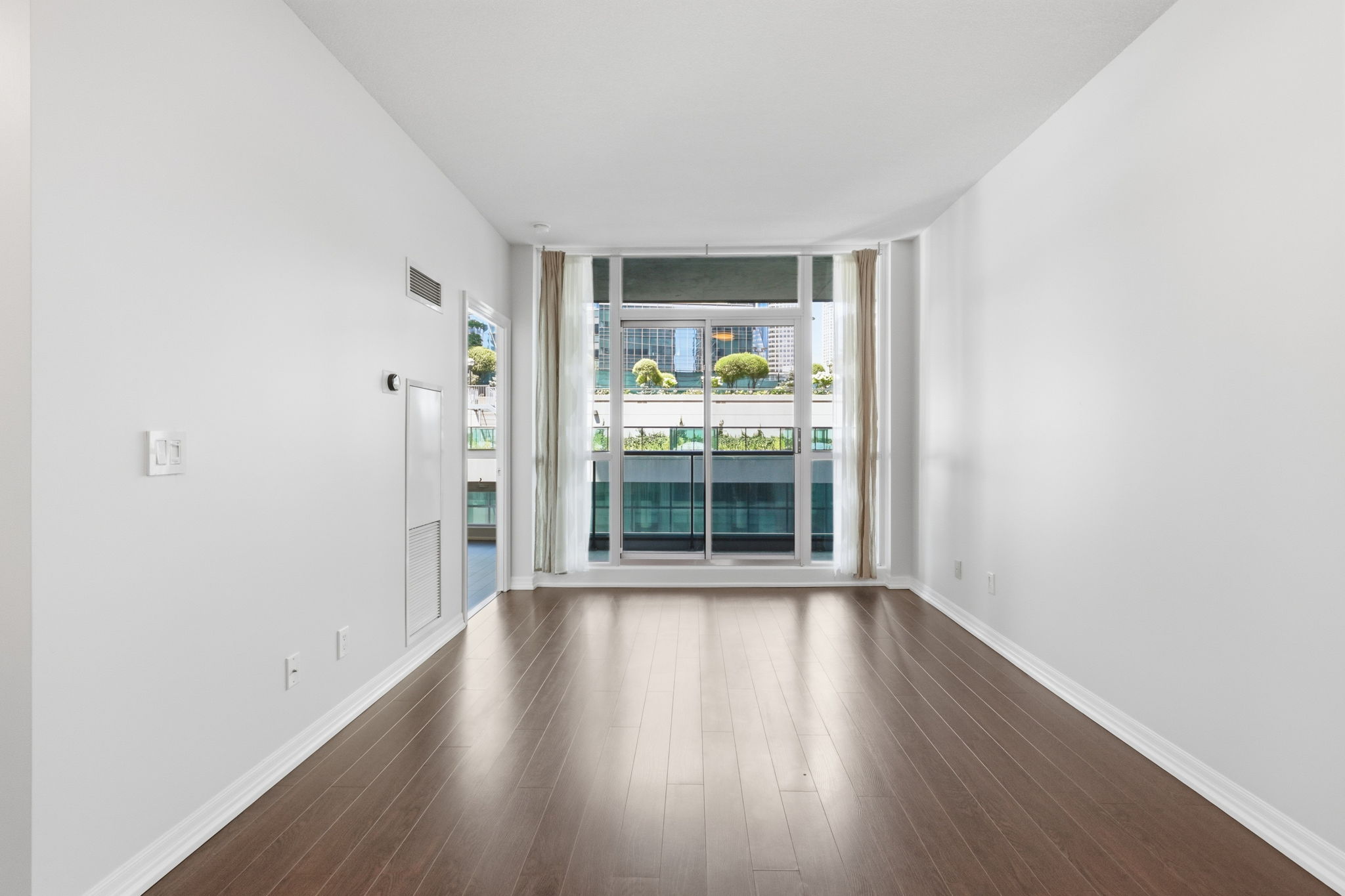 Property in Toronto — delivered property photograph 13