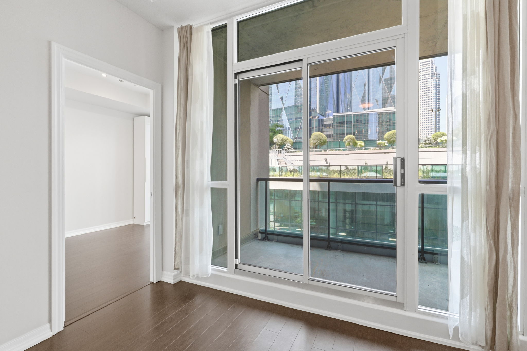 Property in Toronto — delivered property photograph 15
