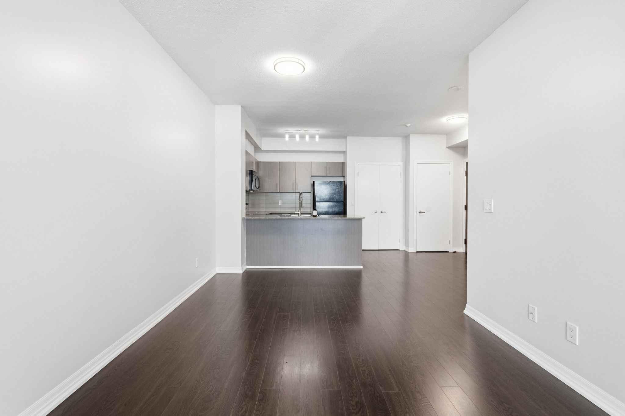 Property in Toronto — delivered property photograph 16