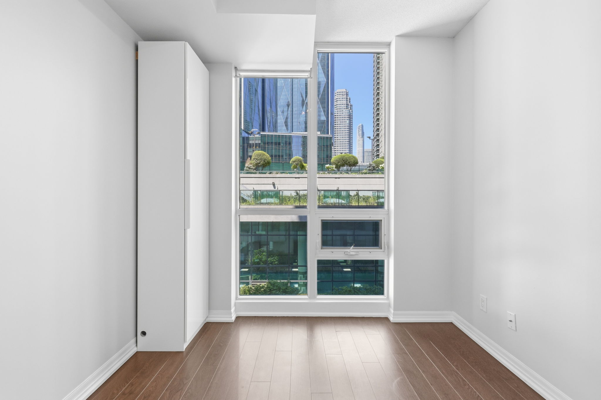 Property in Toronto — delivered property photograph 20