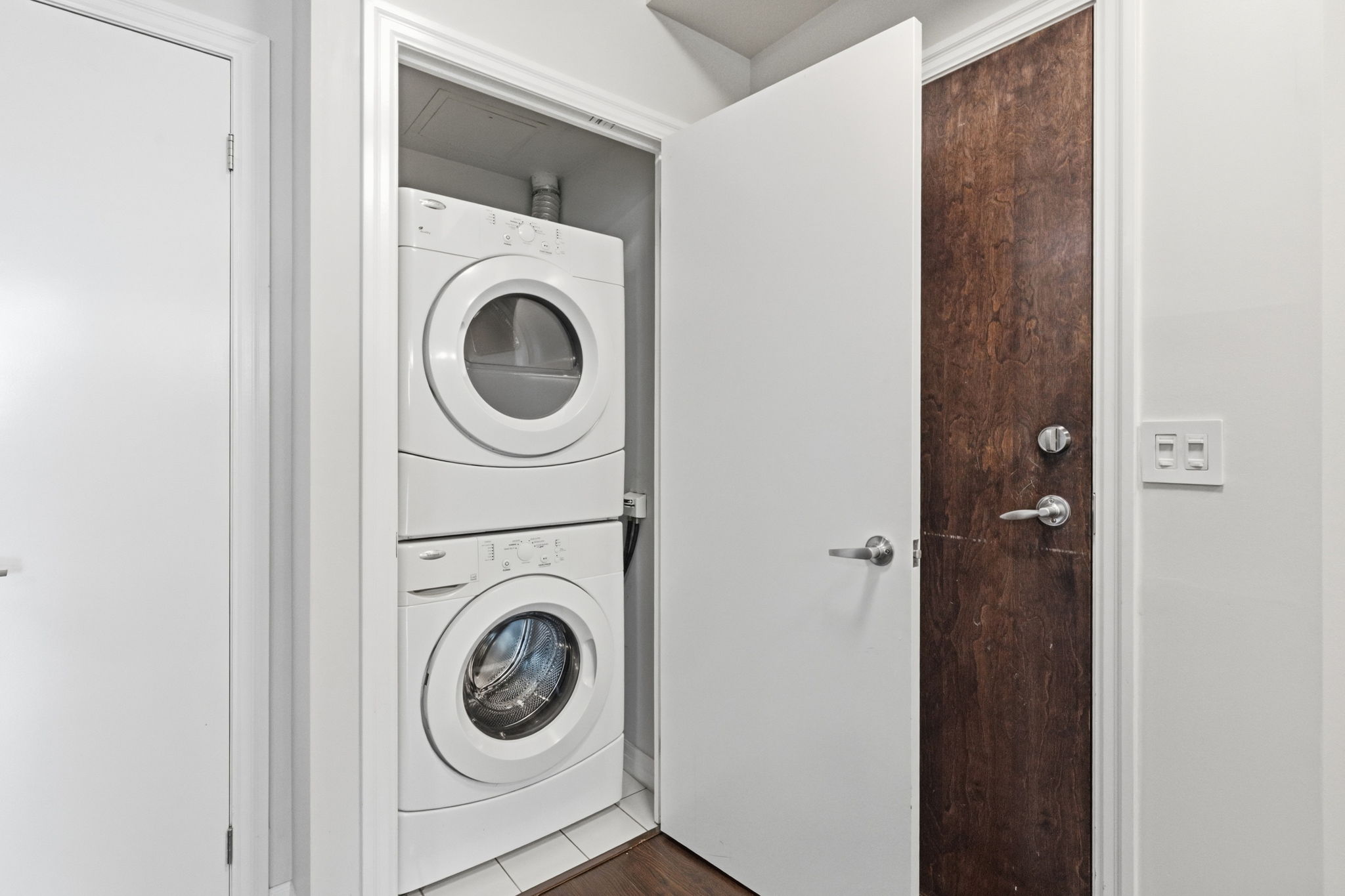 Property in Toronto — delivered property photograph 23