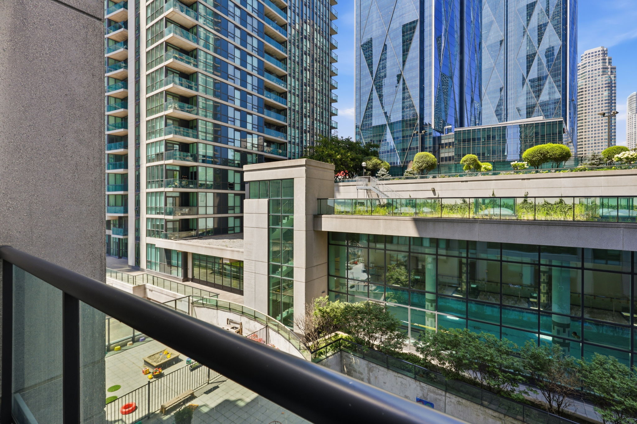 Property in Toronto — delivered property photograph 26