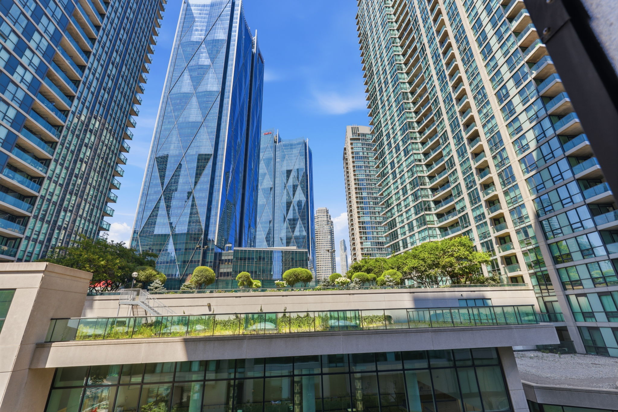 Property in Toronto — delivered property photograph 27