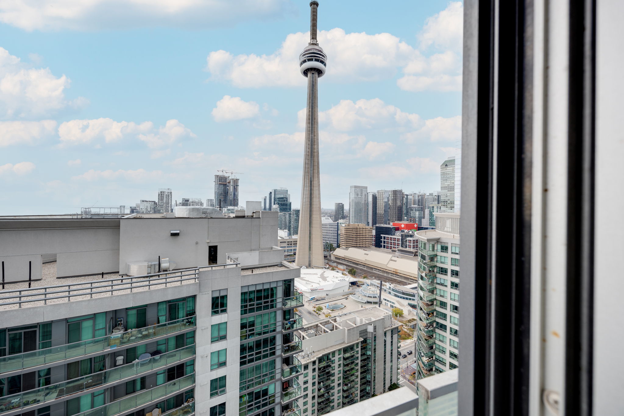 Toronto property showcase — delivered property photograph 30
