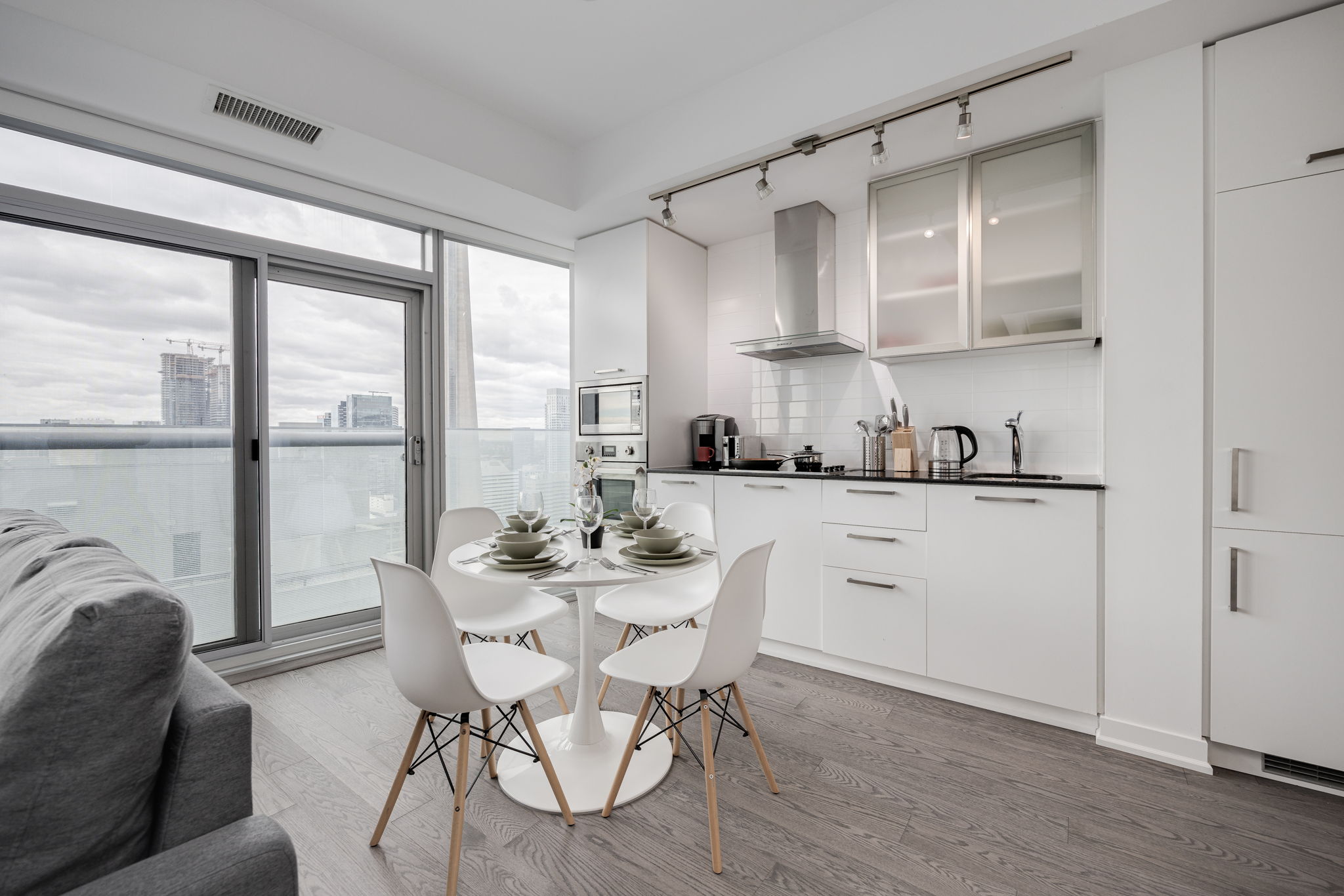 Toronto property showcase — delivered property photograph 3