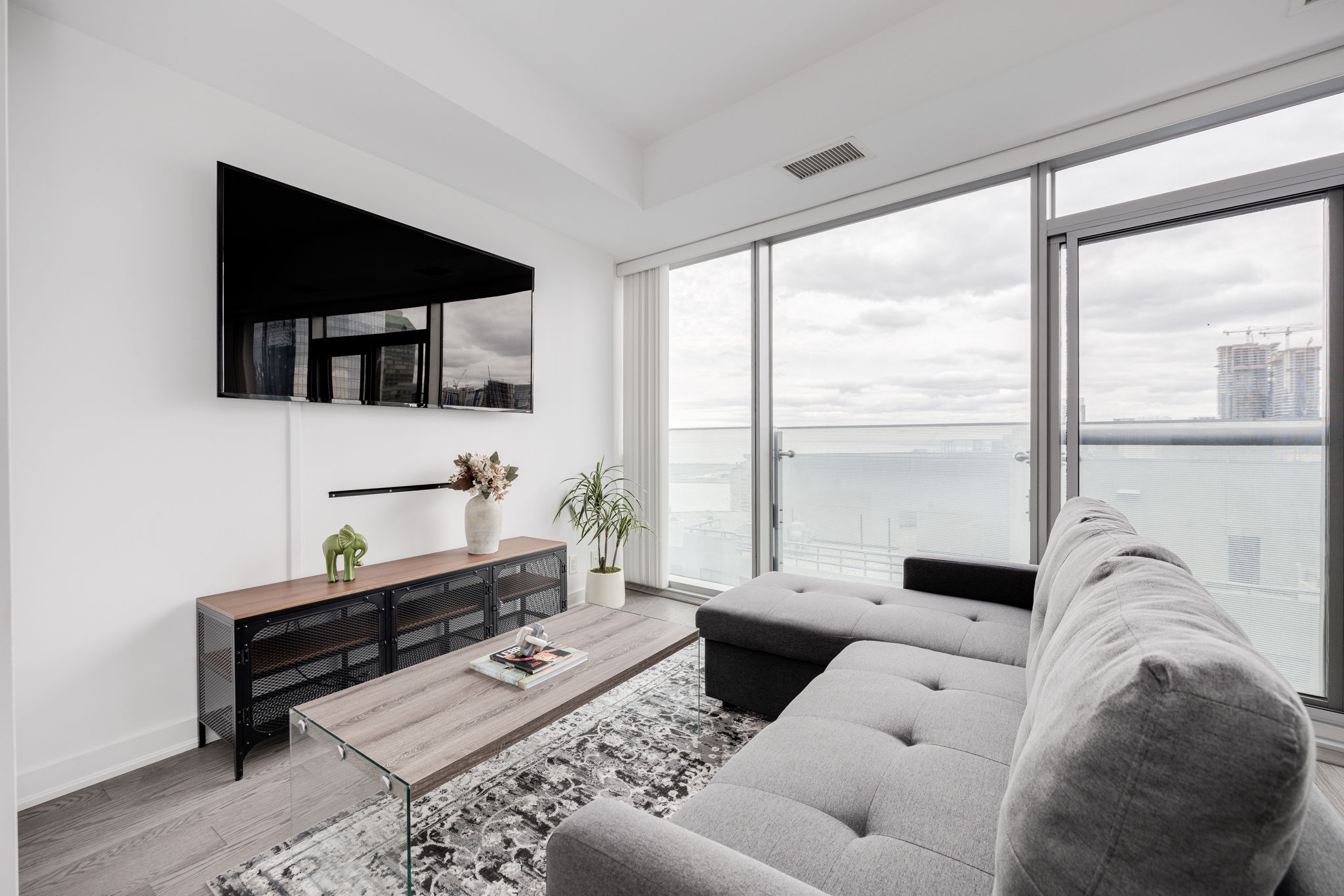 Toronto property showcase — delivered property photograph 4