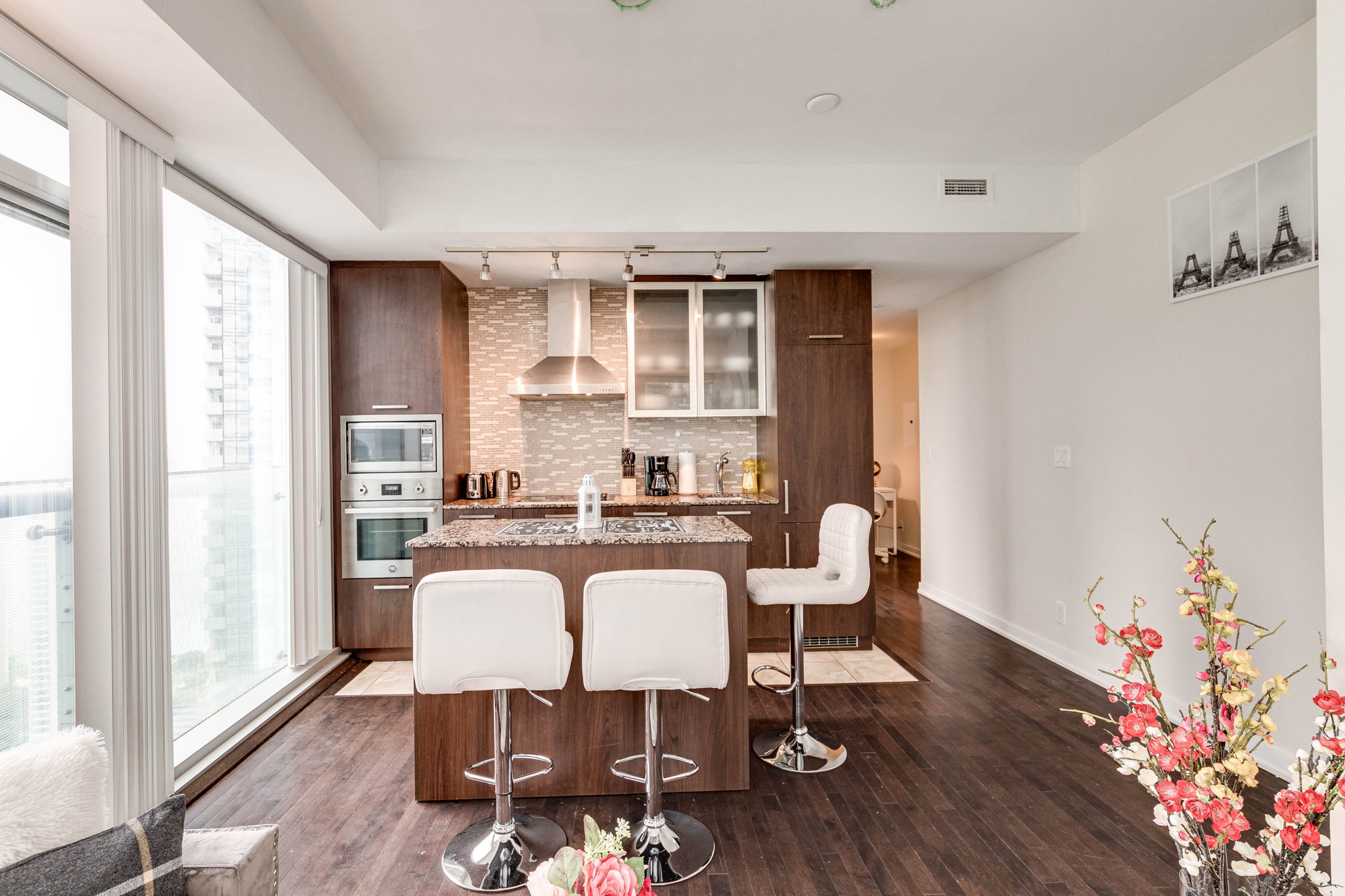 Toronto property showcase — delivered property photograph 3