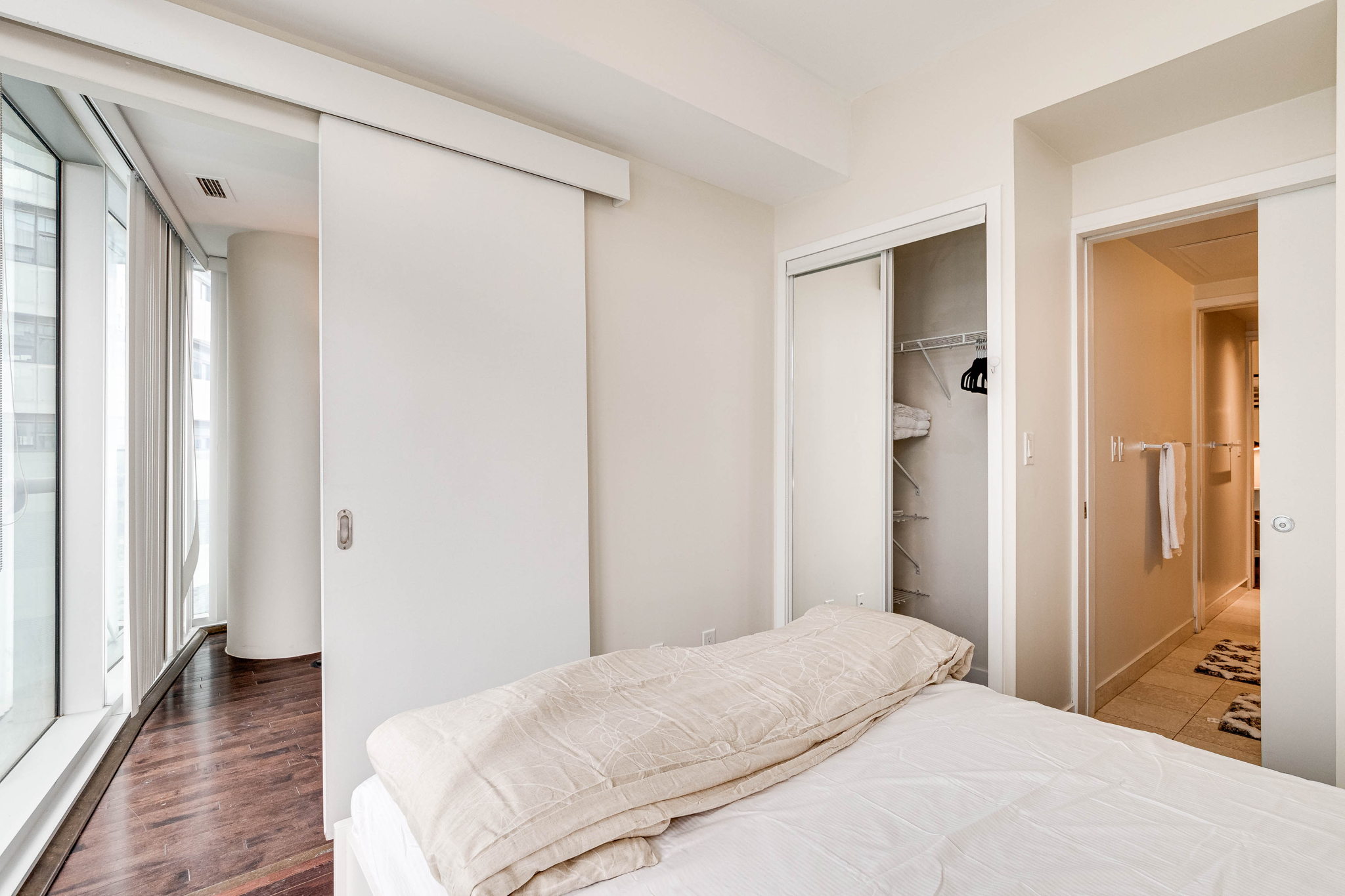 Toronto property showcase — delivered property photograph 8