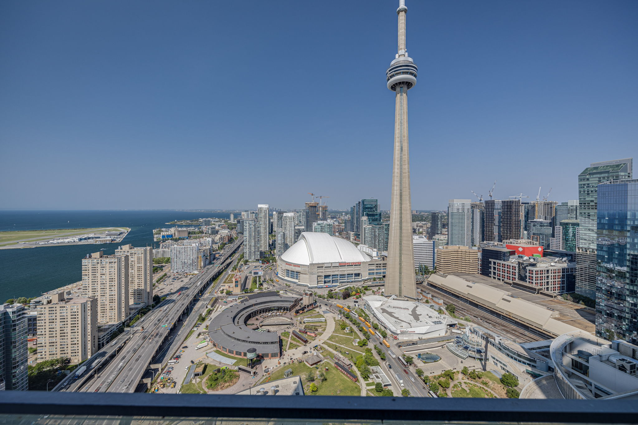 Toronto property showcase — delivered property photograph 39