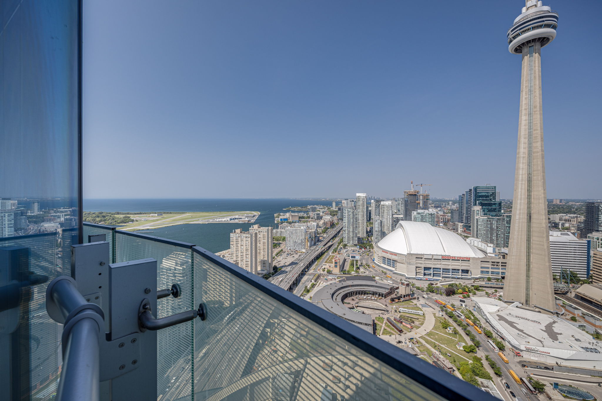 Toronto property showcase — delivered property photograph 44