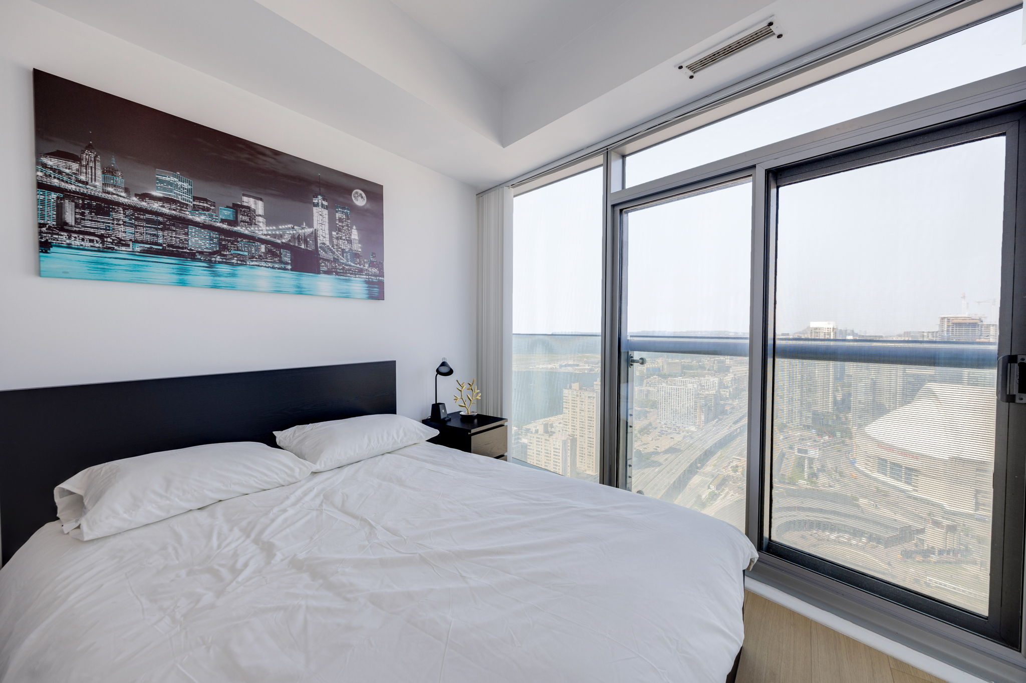 Toronto property showcase — delivered property photograph 15