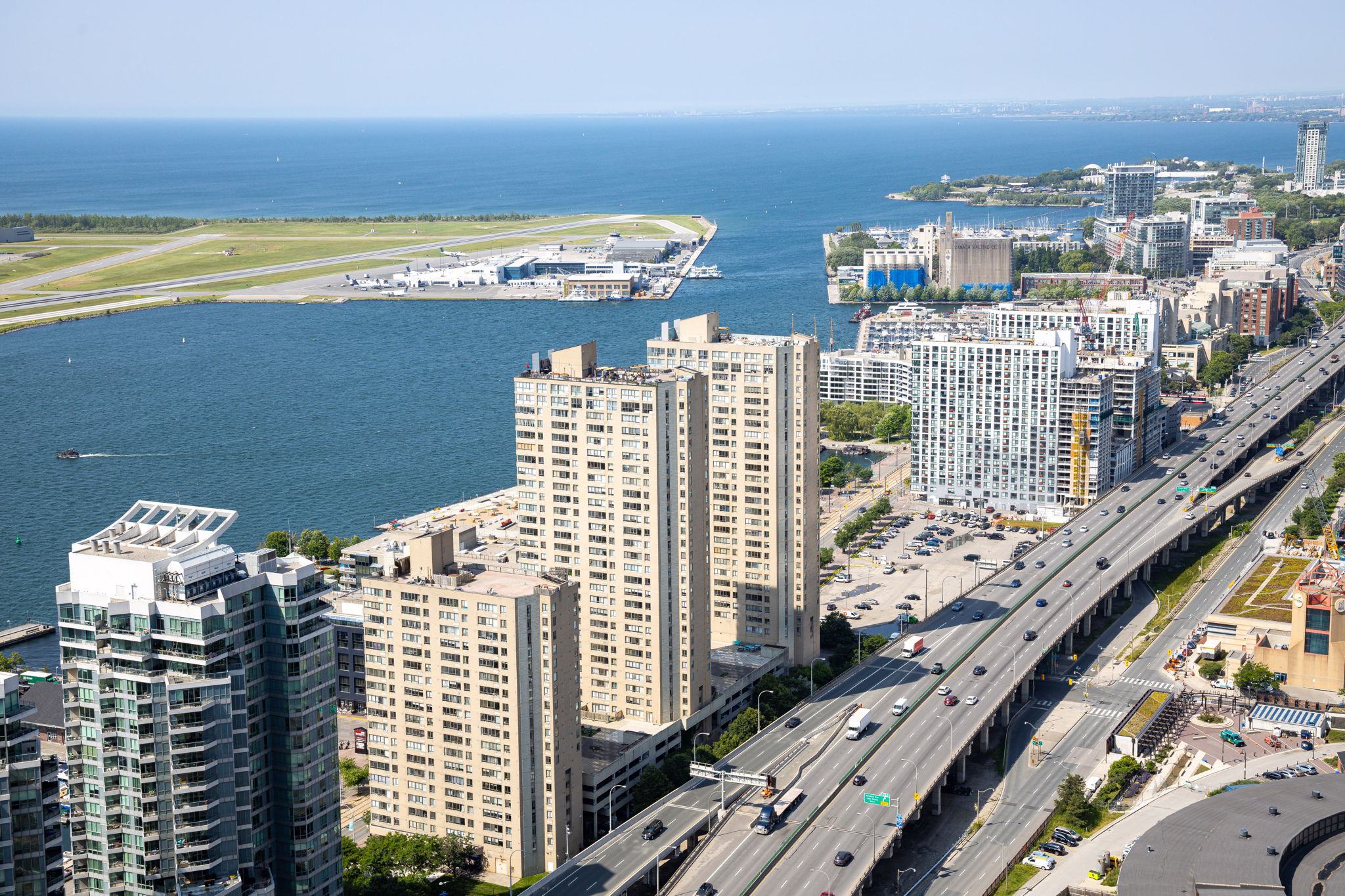 Toronto property showcase — delivered property photograph 37