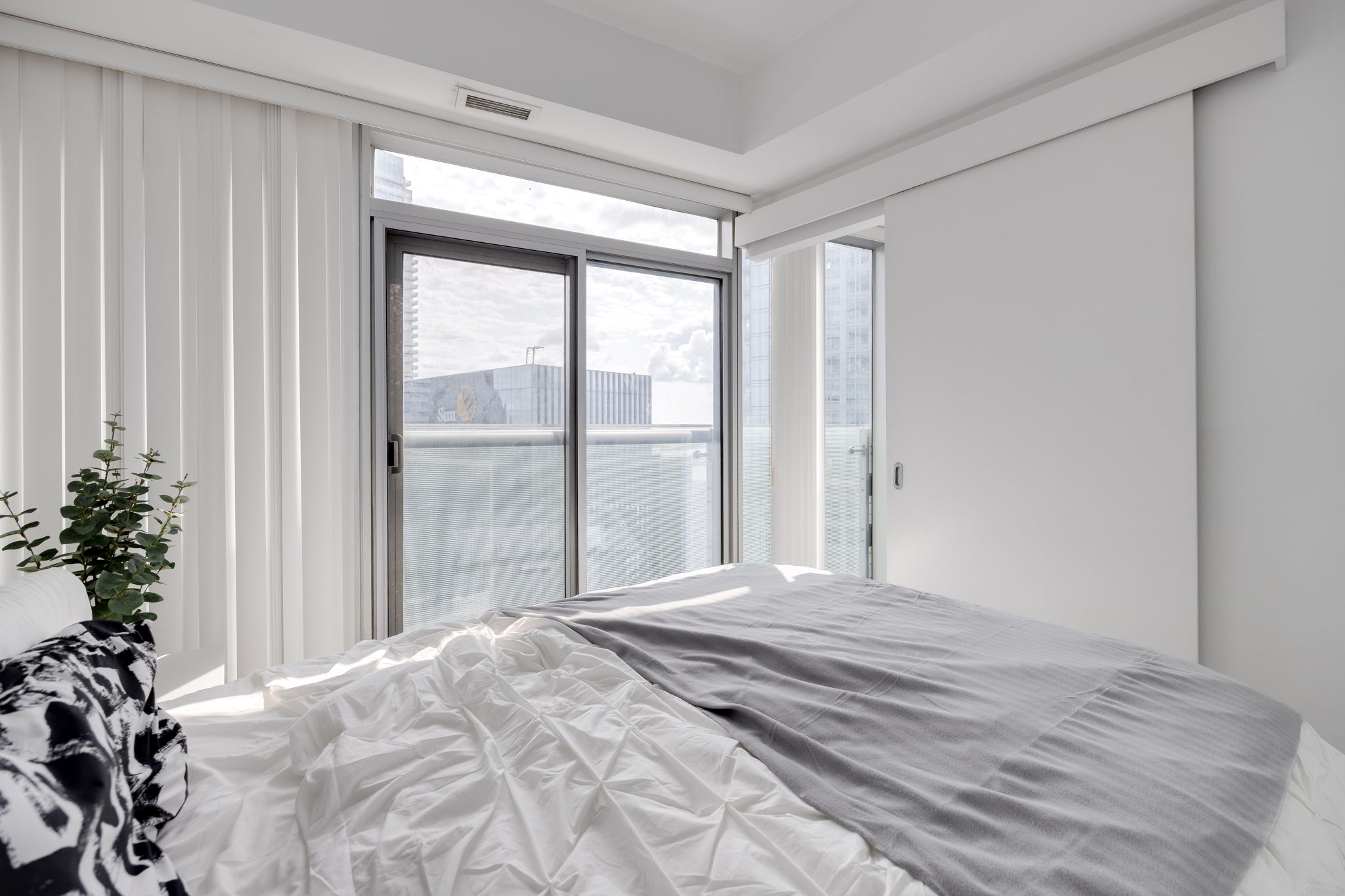 Toronto property showcase — delivered property photograph 8