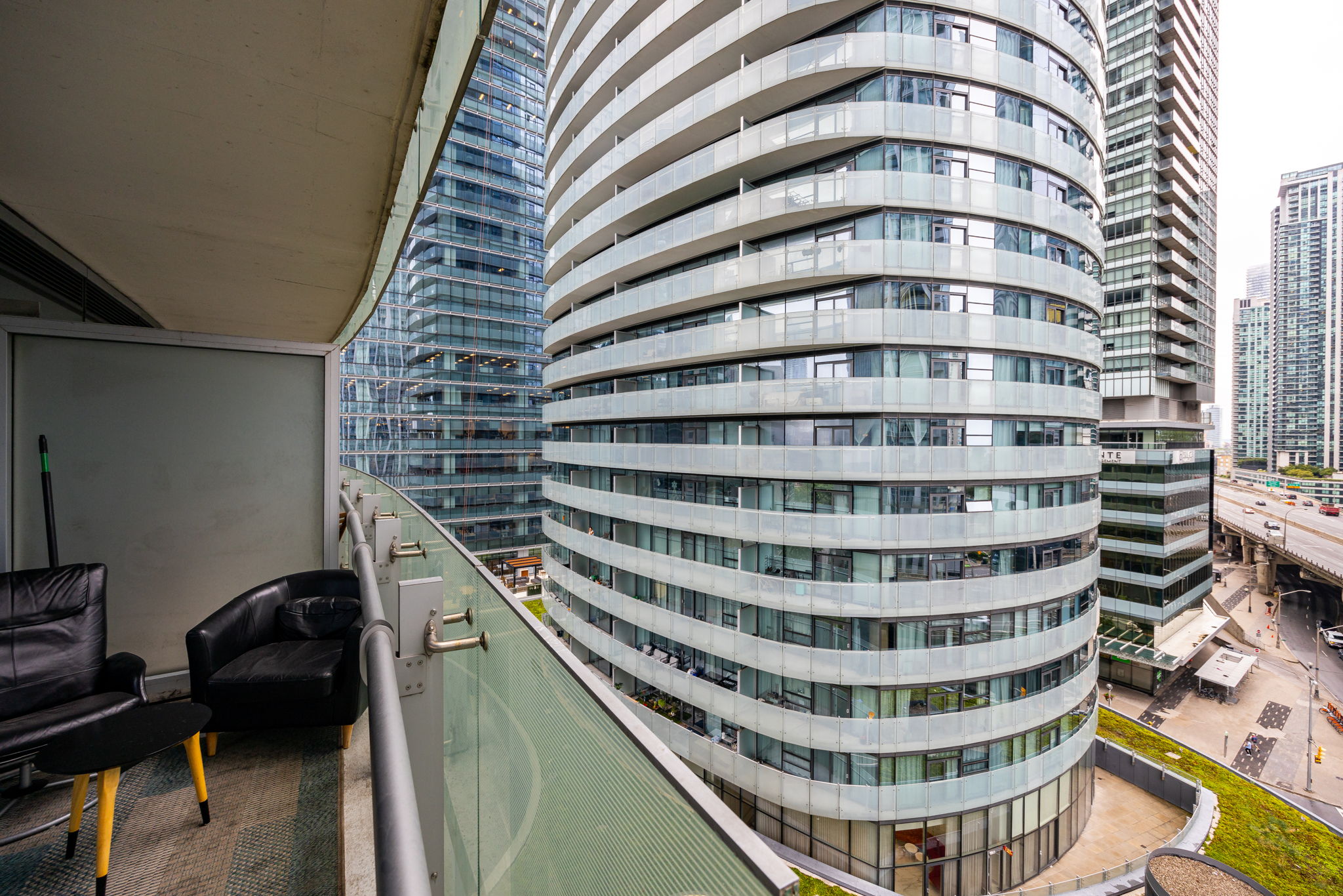 Toronto property showcase — delivered property photograph 22