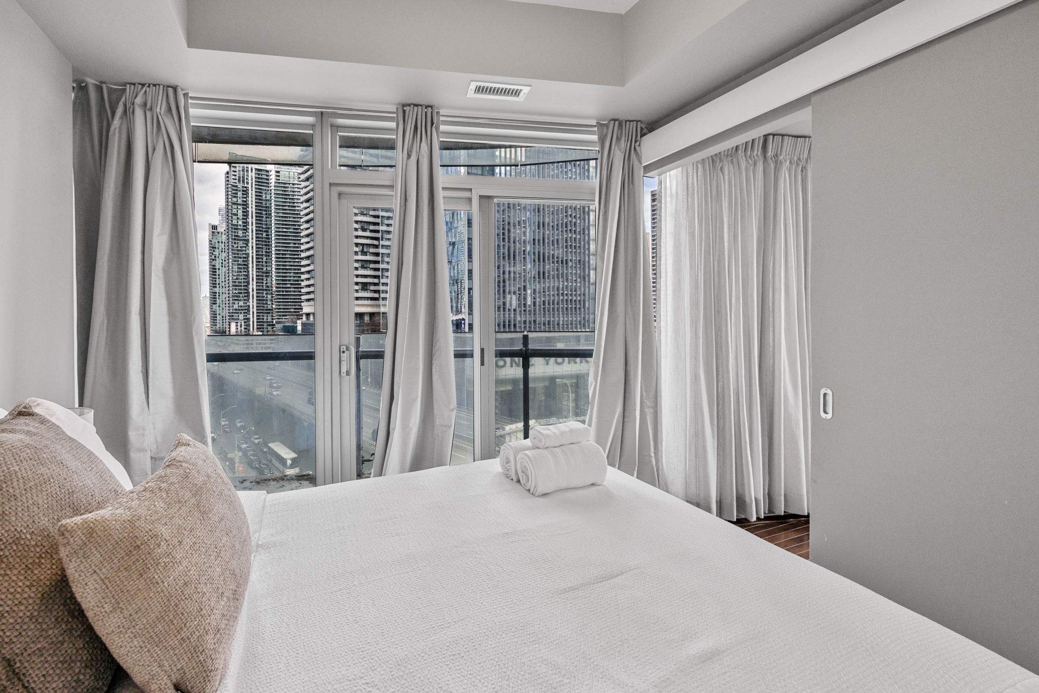 Toronto property showcase — delivered property photograph 9