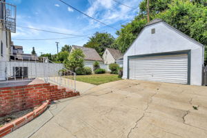  Photo 0