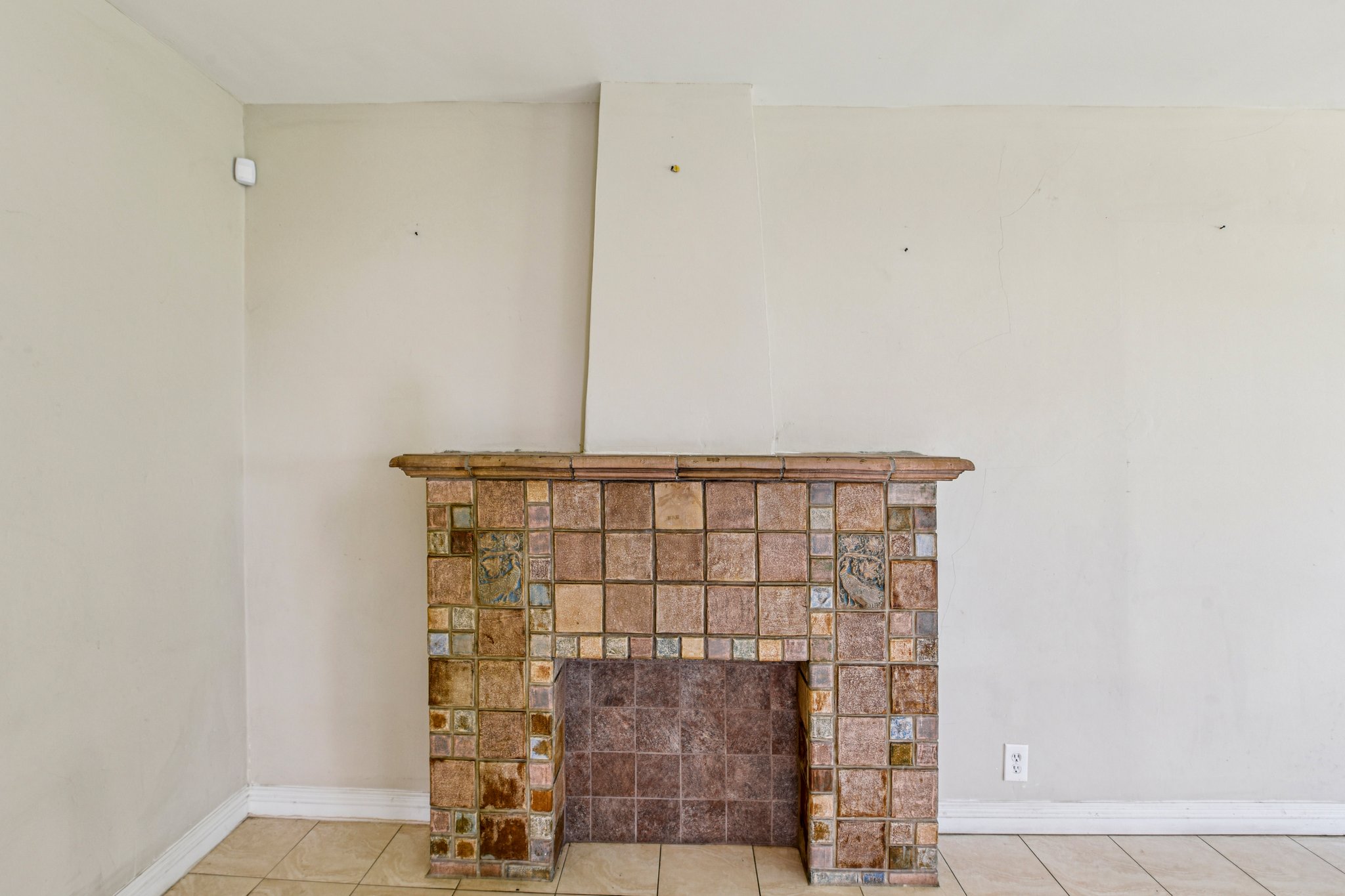 Ardmore Dr-S2402-007.jpg