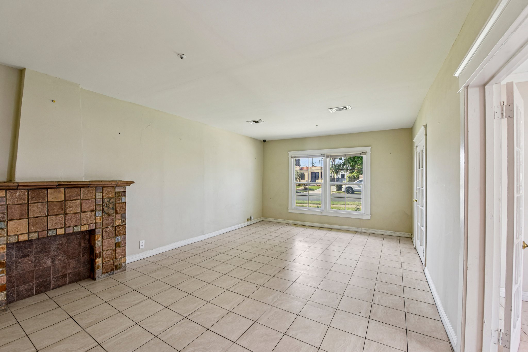 Ardmore Dr-S2402-009.jpg