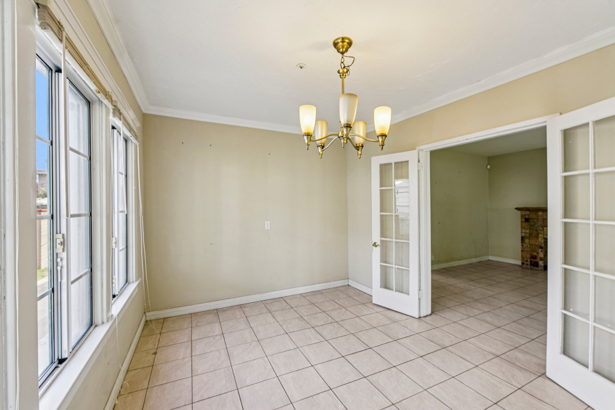 Ardmore Dr-S2402-013.jpg